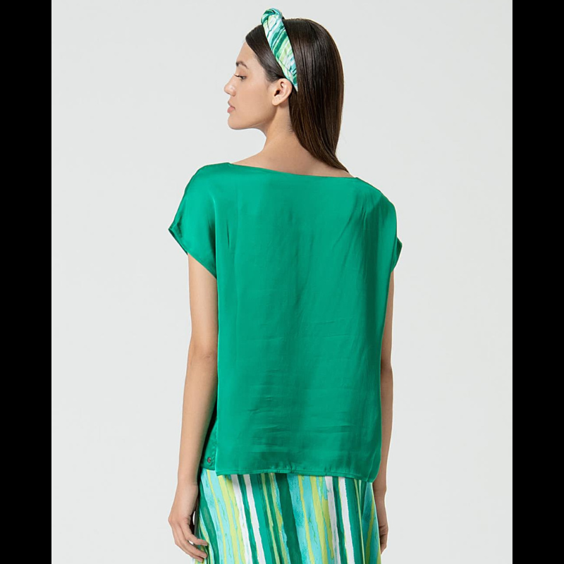 Blusa decote canoa verde - SURKANA