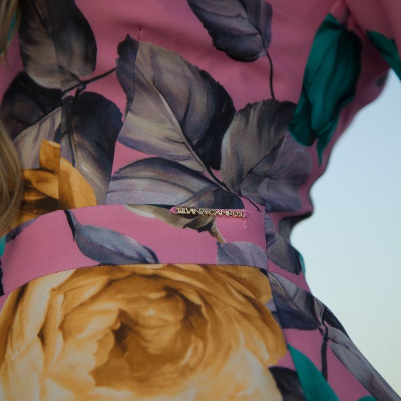 Vestido de manga curta com estampado de rosas - SILVINA CAMPOS