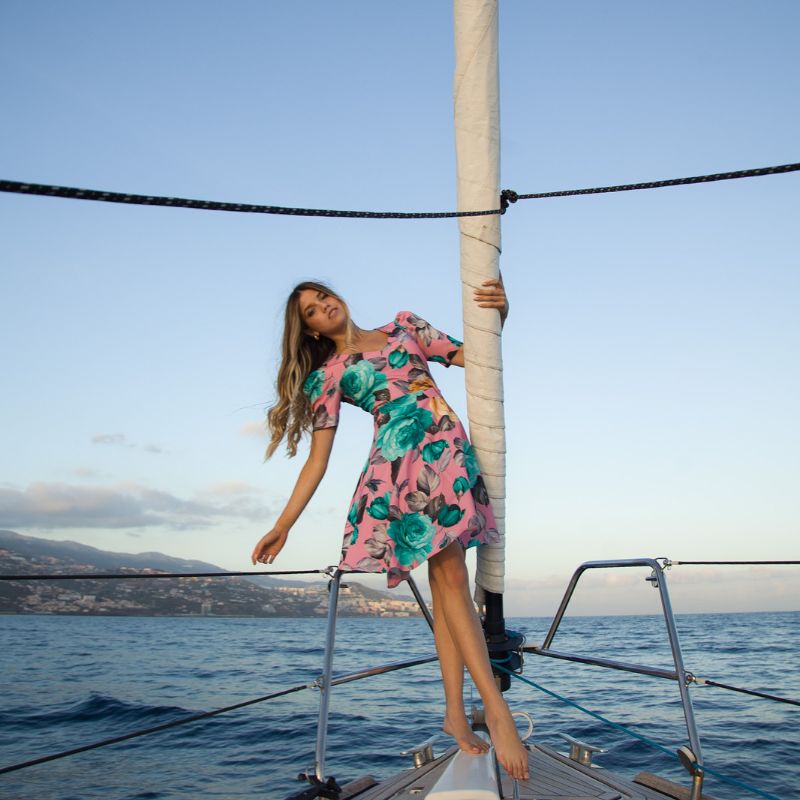 Vestido de manga curta com estampado de rosas - SILVINA CAMPOS