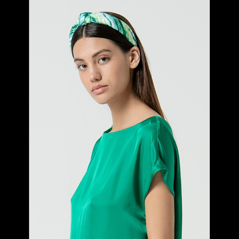Blusa decote canoa verde - SURKANA