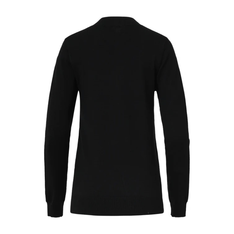 Camisola de manga comprida em preto. Pormenores de botões forrados nos ombros.
Composição: 70%Viscose + 30%Nylon