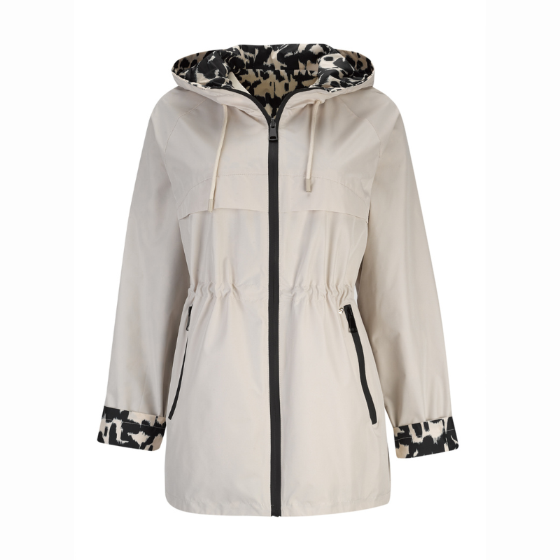 Parka reversível que oferece dois estilos numa única peça. Um lado bege liso para looks clássicos e profissionais, o outro com estampado animal em tons de bege e preto para um toque mais personalizado e moderno. Parka com fecho de correr frontal, capuz, bolsos laterais e cintura com elástico ajustável para um conforto adaptável. Versátil e prática, é a escolha ideal para quem valoriza conforto e elegância no dia a dia.