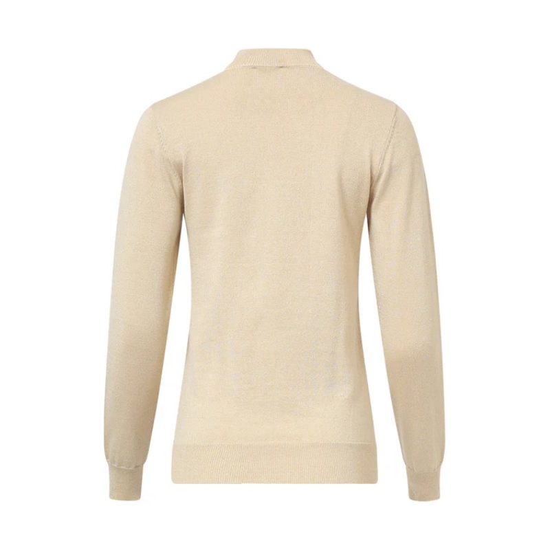 Camisola de manga comprida em areia com brilho dourado. Pormenores de botões forrados nos ombros.
Composição: 85%Viscose + 15%Lurex