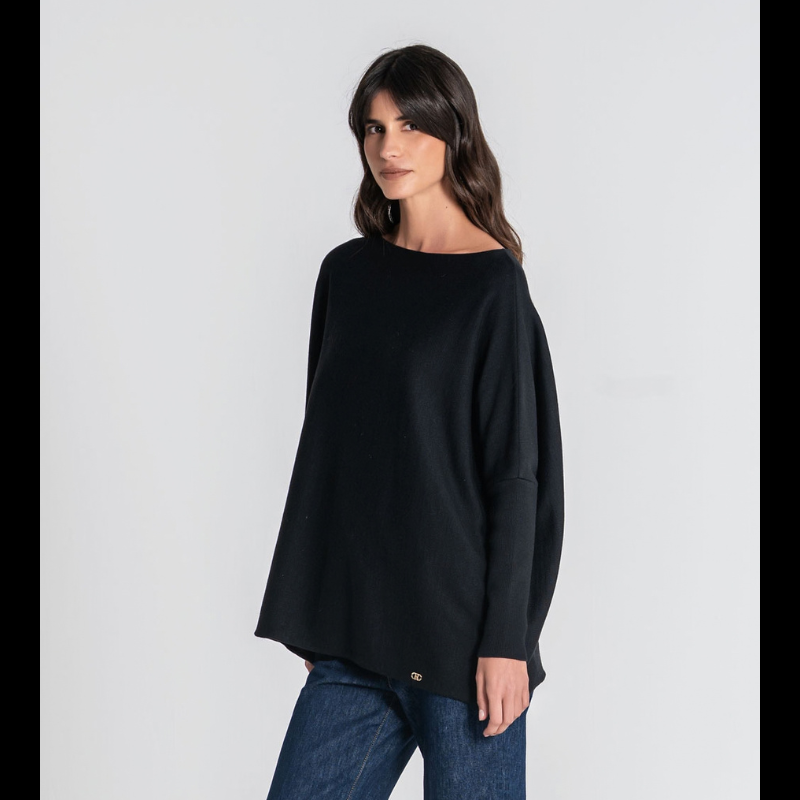 Camisola oversize, em preto, com punho justo